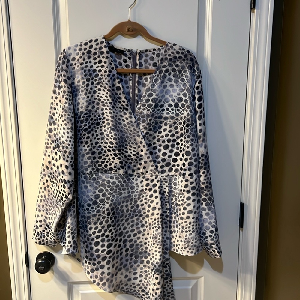 WINTER CLEARANCE Asymmetrical Alfani women’s shirt animal print C370  🐾🐾